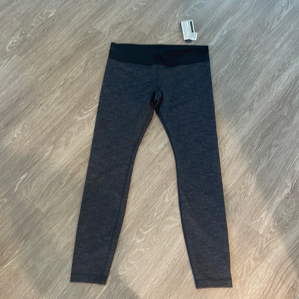 Under Armor, size L, leggings